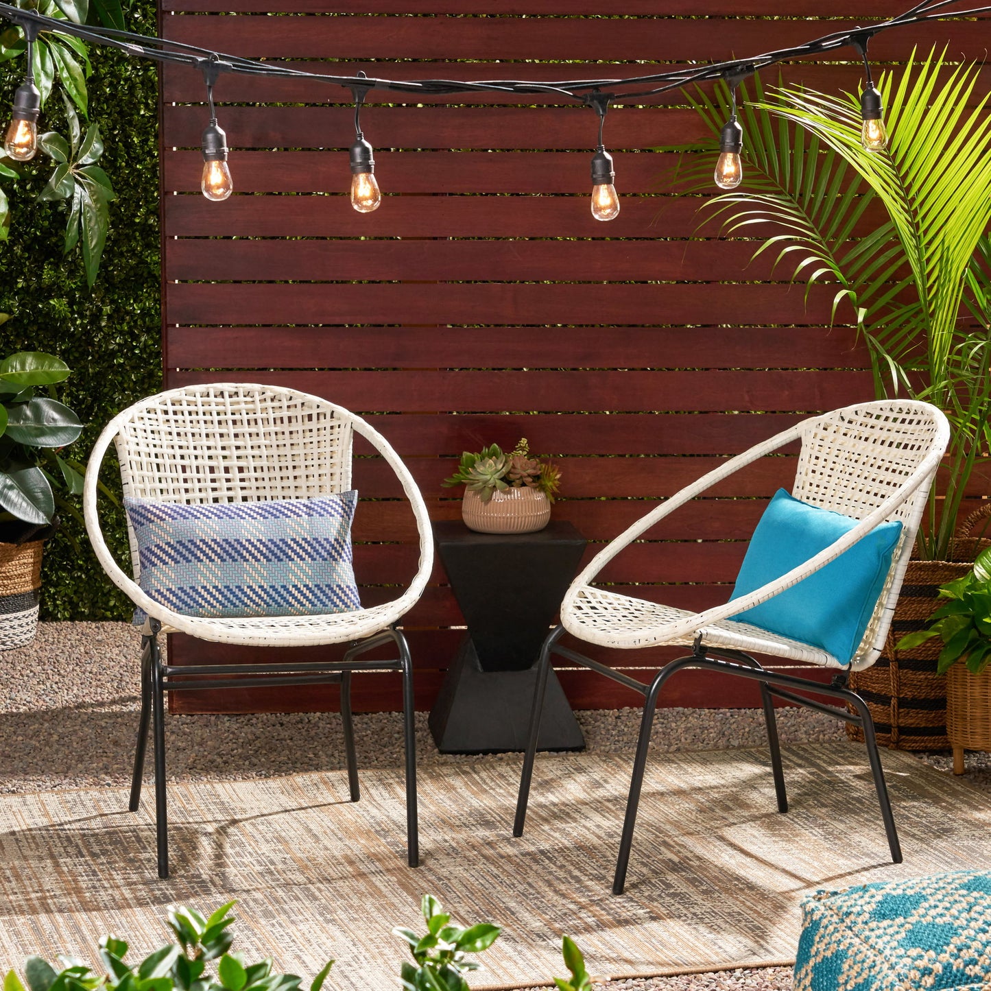 Java - Chair With Comfortable Design