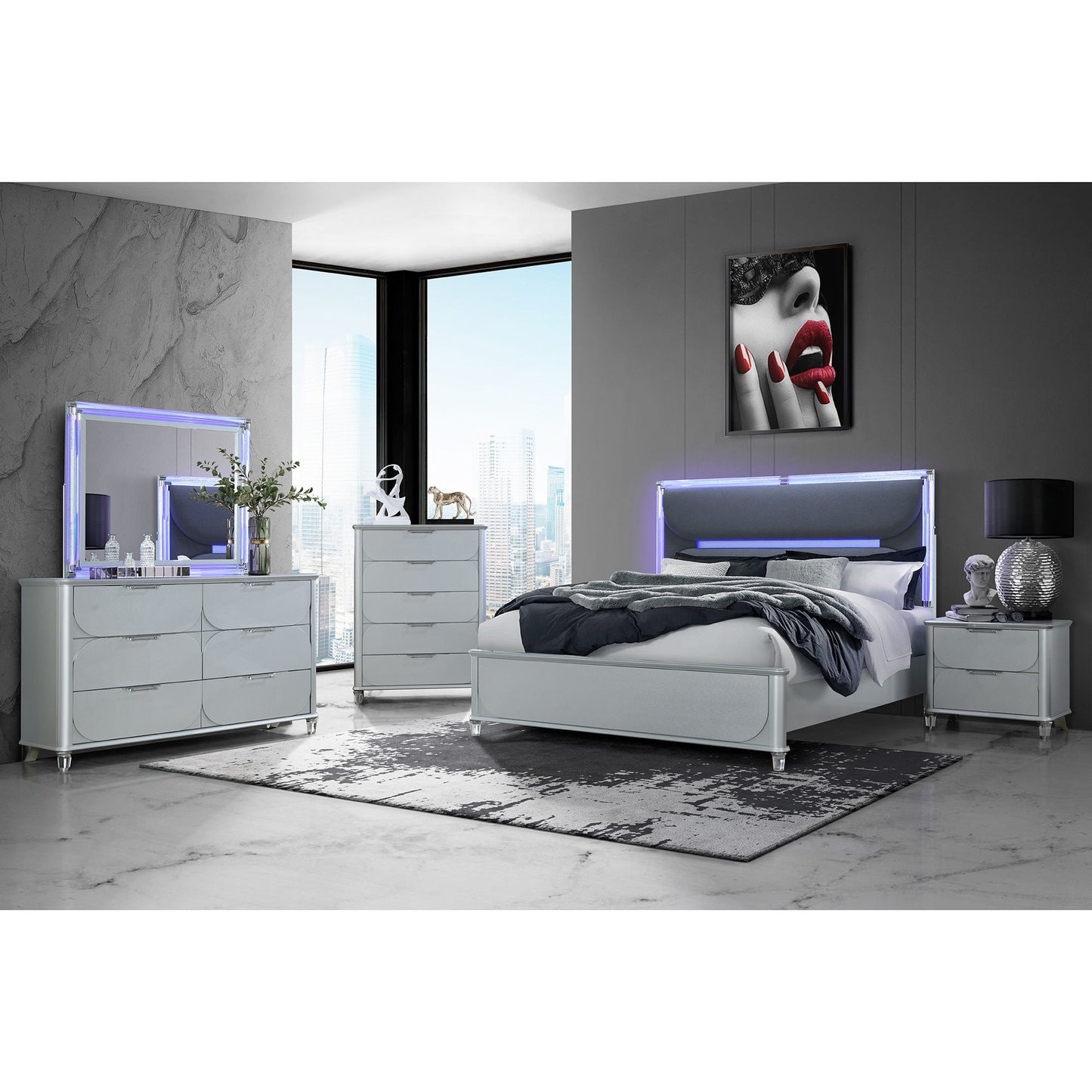 Laura - Dresser With Spacious Drawers - Silver