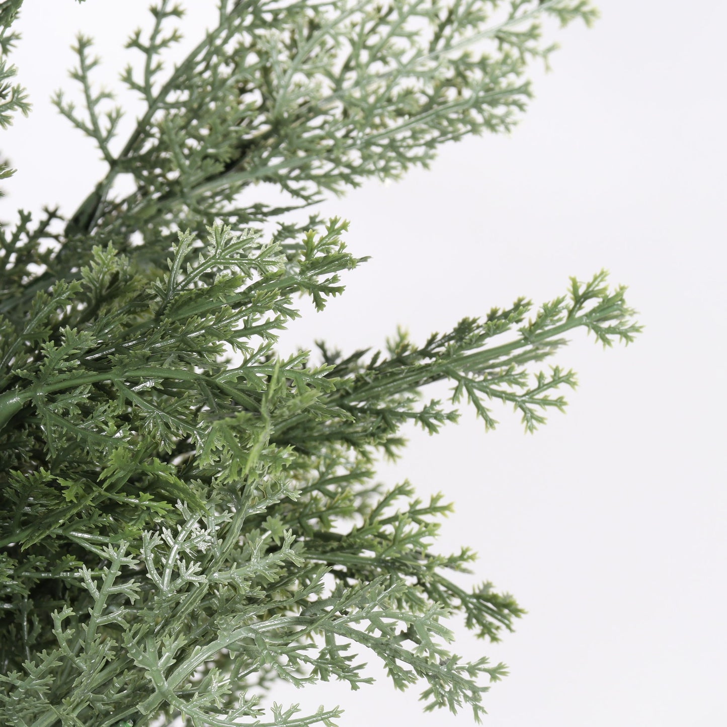 Realistic Artificial Cypress Tree, UV Resistant Indoor / Outdoor Topiary Plant For Decoration - Green Leaves