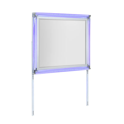 Laura - Mirror With LED Light And Sleek Frame - Silver