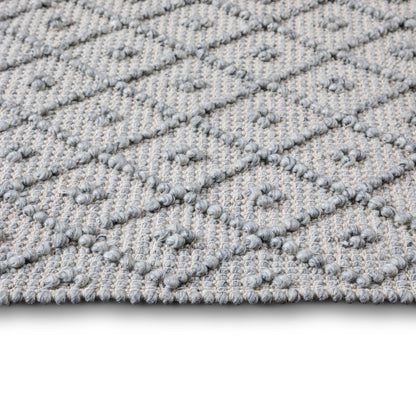 Millow - 8' X 10' Area Rug - Silver